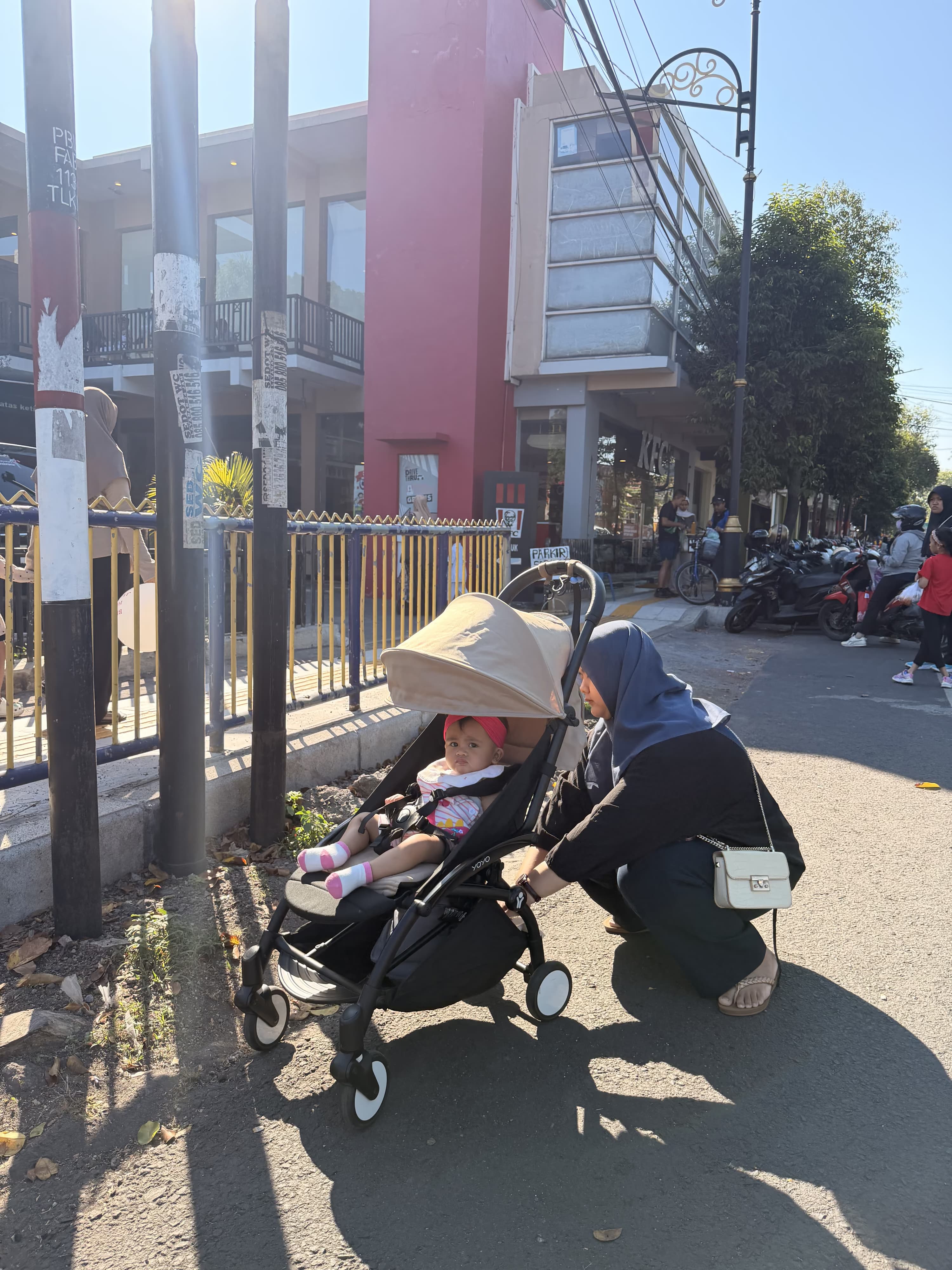 Akira and Mom, excited for Car-free day
